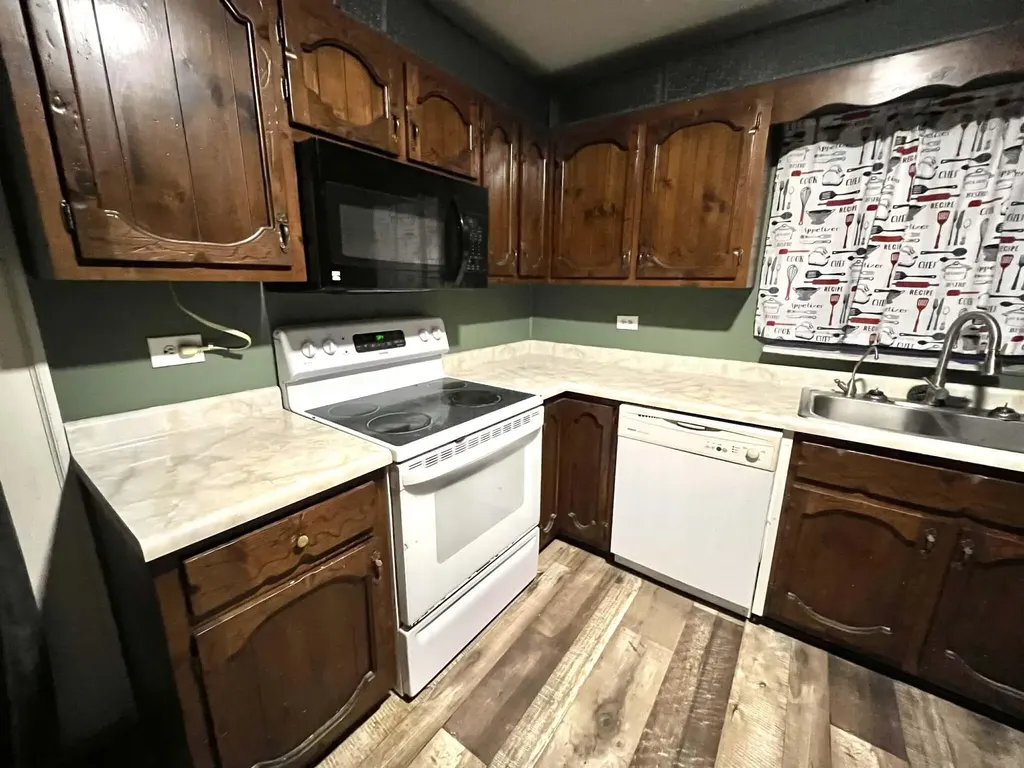813 White Street Cumberland KY 40823