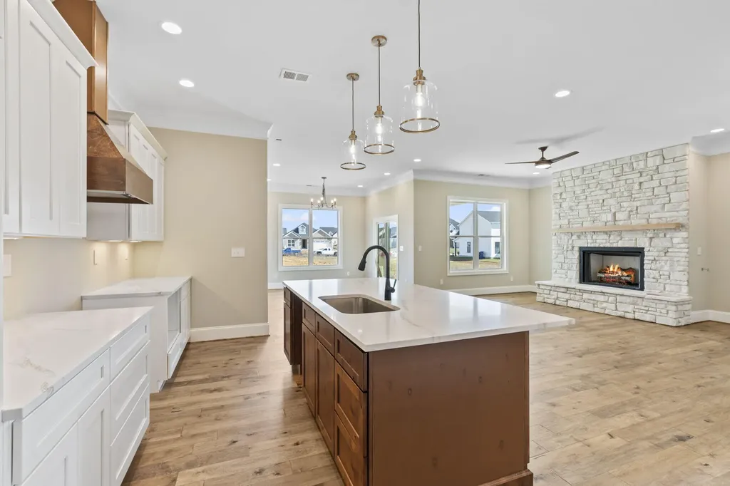 4157 Meadowlark Road Lexington KY 40509