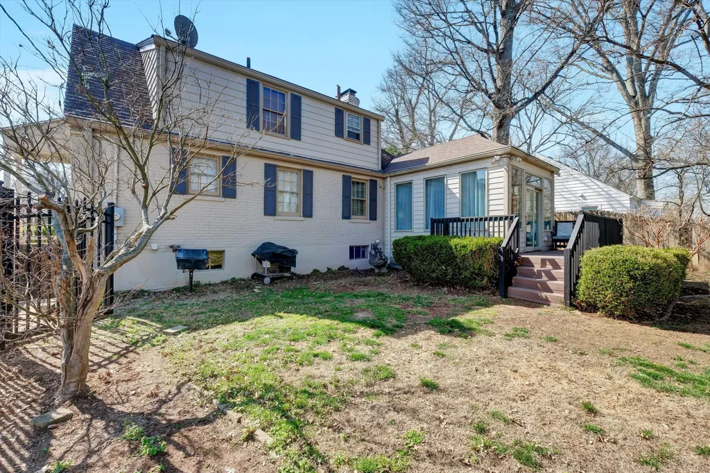 303 N Hubbards Lane Louisville KY 40207