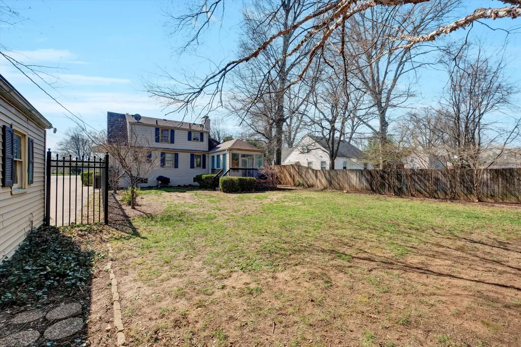 303 N Hubbards Lane Louisville KY 40207