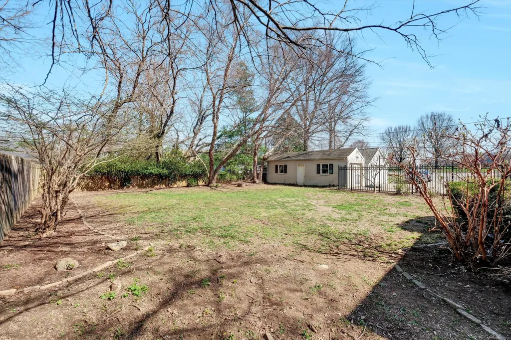303 N Hubbards Lane Louisville KY 40207