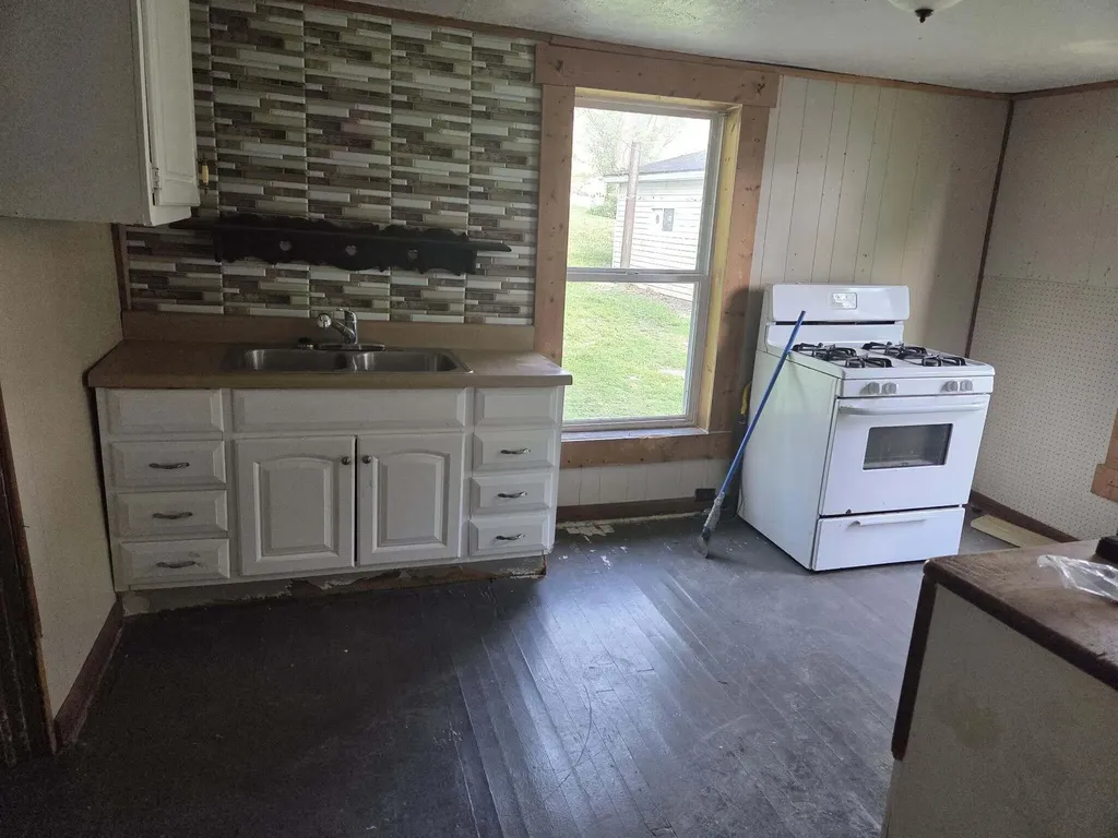 517 Cantrill Street Irvine KY 40336