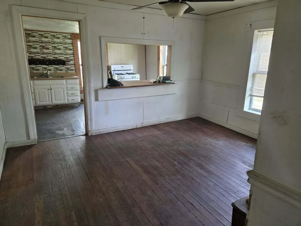 517 Cantrill Street Irvine KY 40336