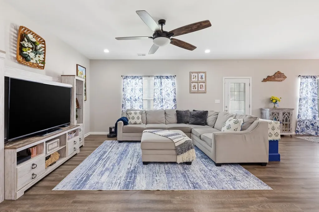 2664 Wigginton Point Lexington KY 40511