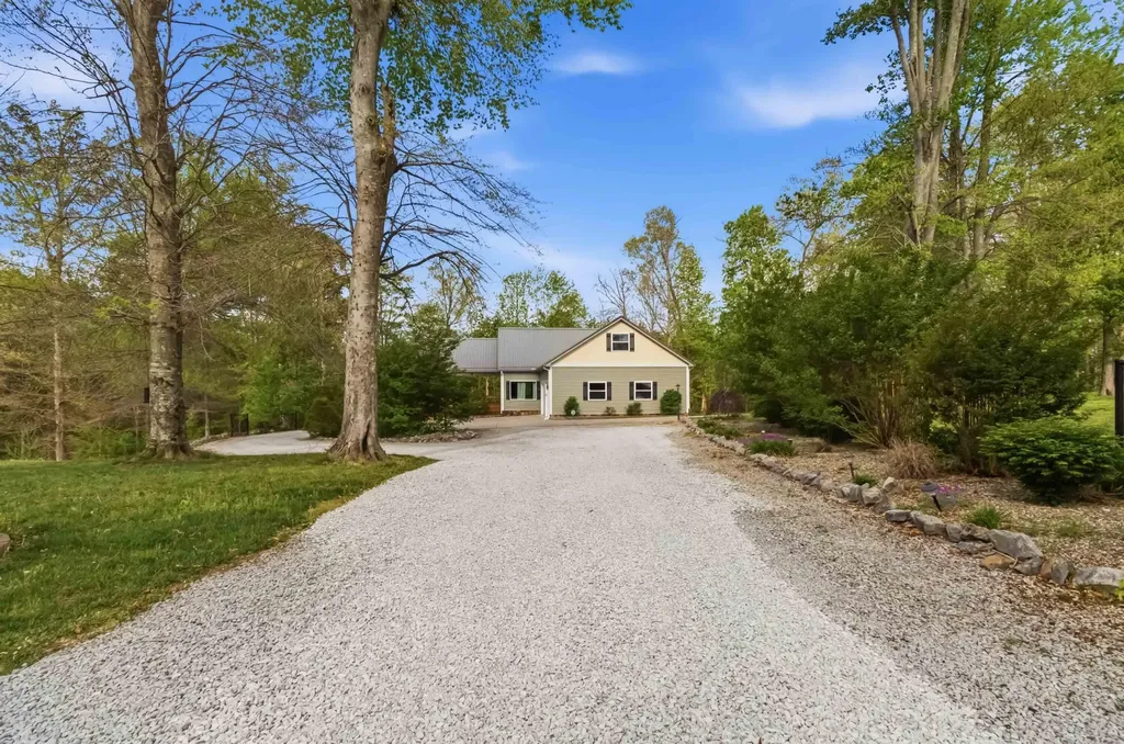 217 N E Highway 1248 Somerset KY 42503