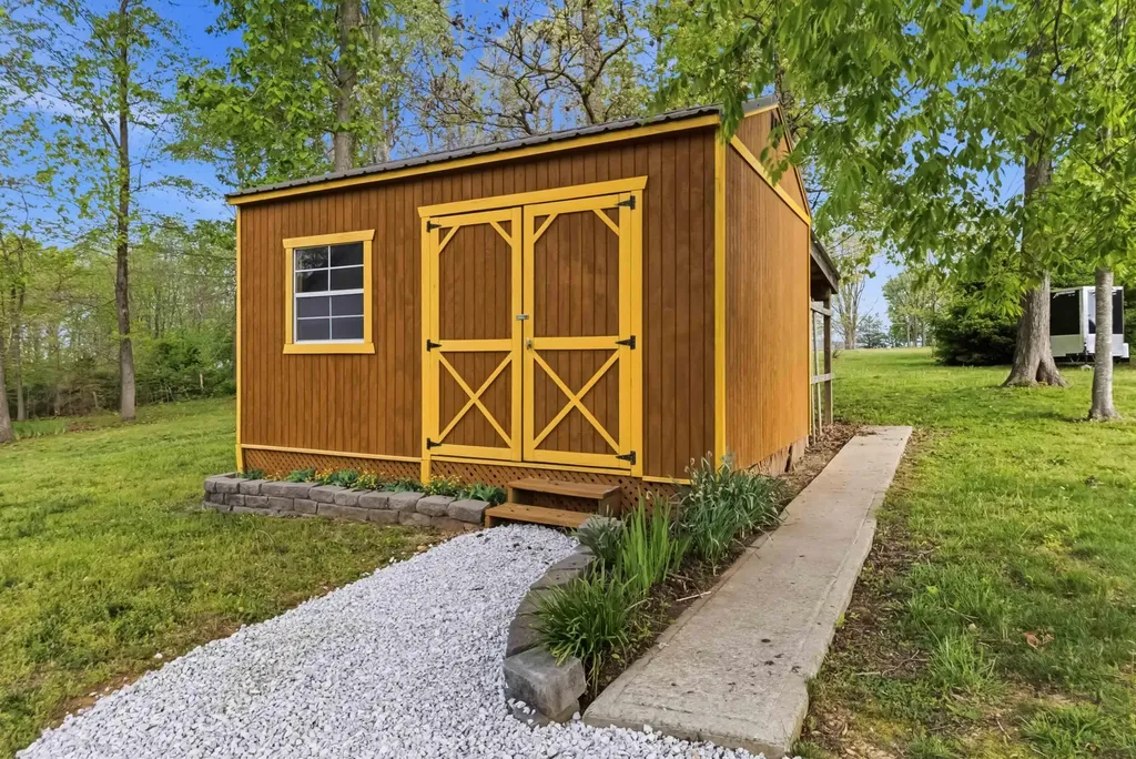 217 N E Highway 1248 Somerset KY 42503