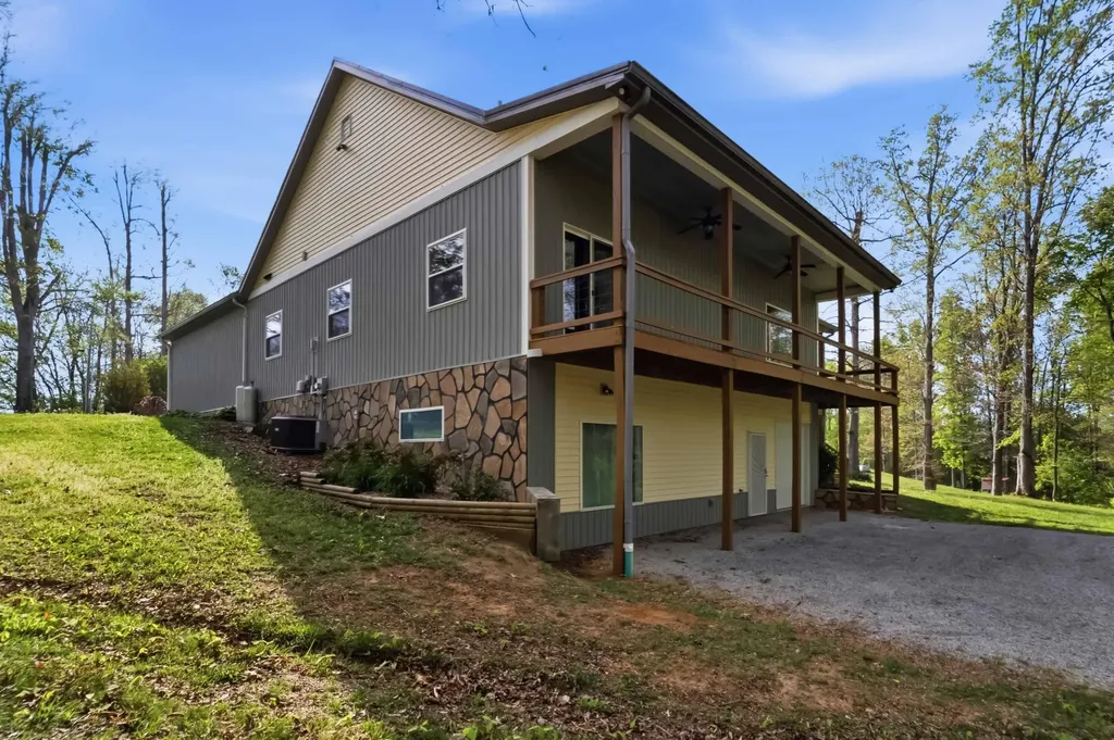 217 N E Highway 1248 Somerset KY 42503