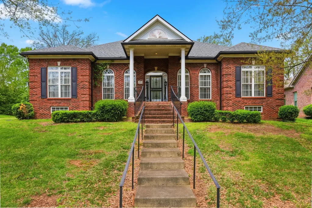 4117 John Alden Lane Lexington KY 40504