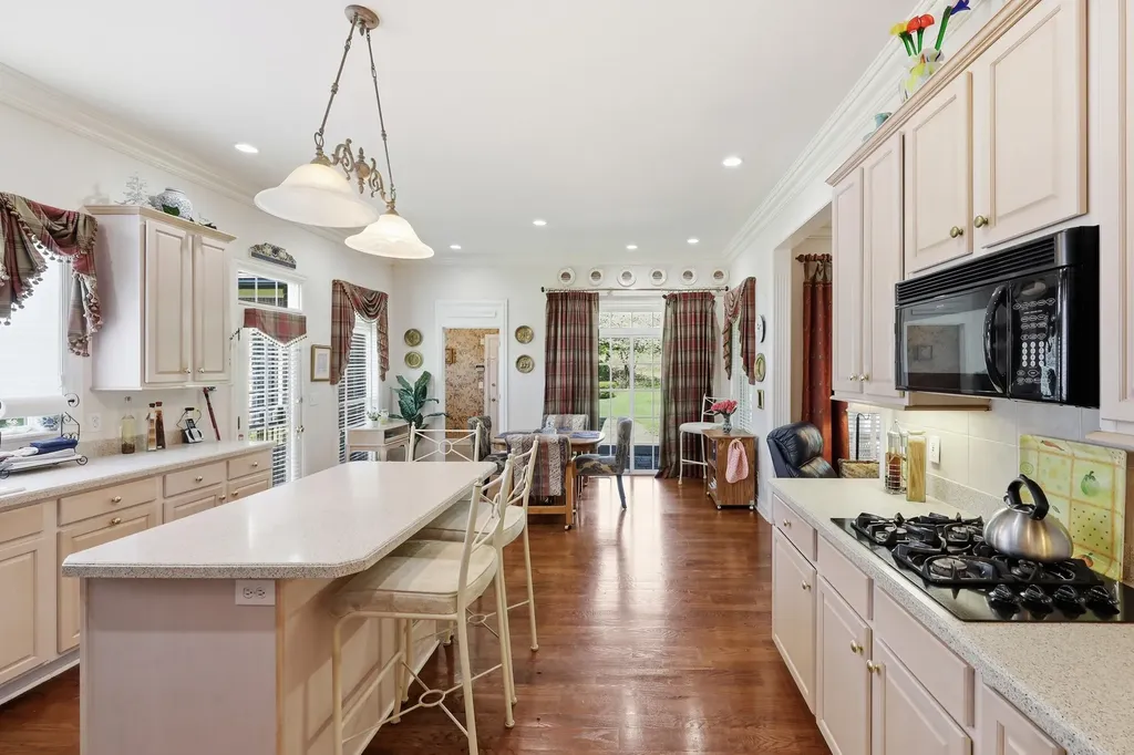 4117 John Alden Lane Lexington KY 40504