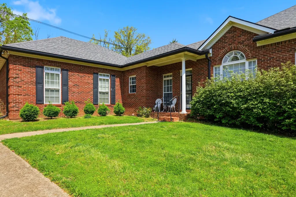 4117 John Alden Lane Lexington KY 40504