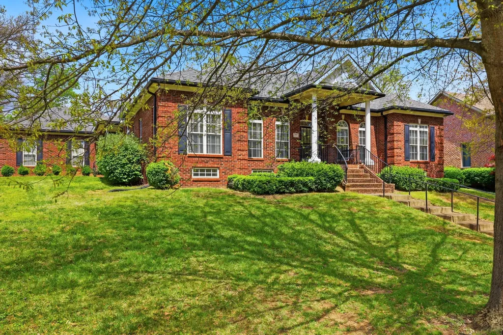 4117 John Alden Lane Lexington KY 40504