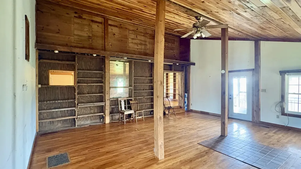 995 Pete Towles Road Owenton KY 40359