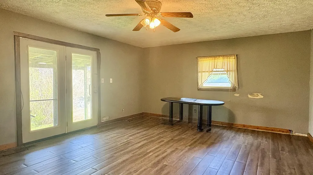 995 Pete Towles Road Owenton KY 40359