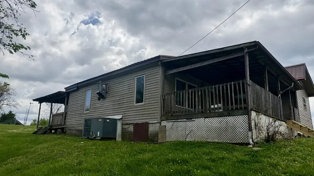 995 Pete Towles Road Owenton KY 40359