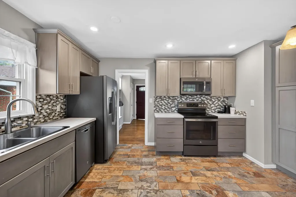 561 Claymont Drive Lexington KY 40503