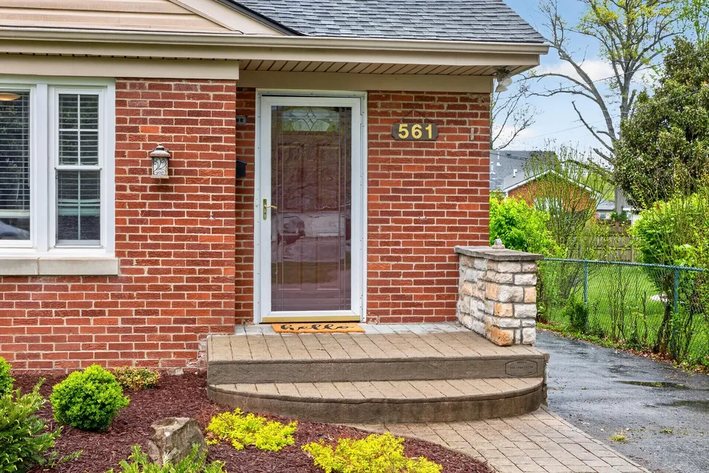 561 Claymont Drive Lexington KY 40503