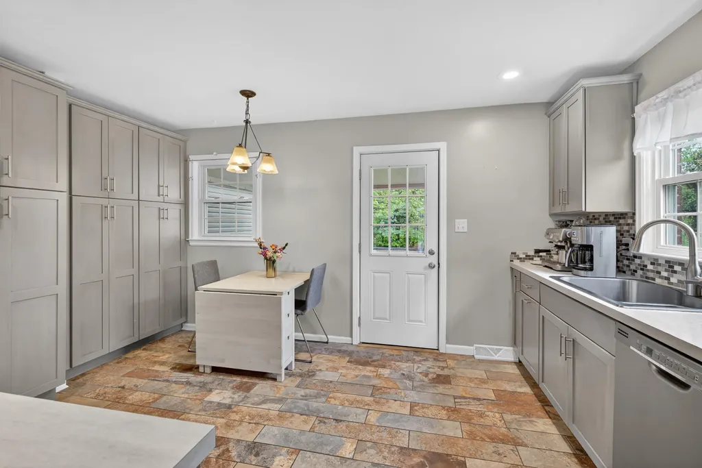 561 Claymont Drive Lexington KY 40503