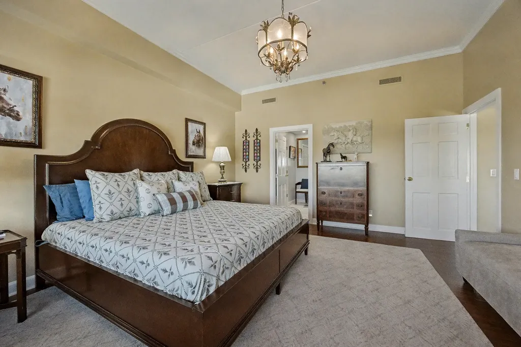 345 W Vine Street Lexington KY 40507