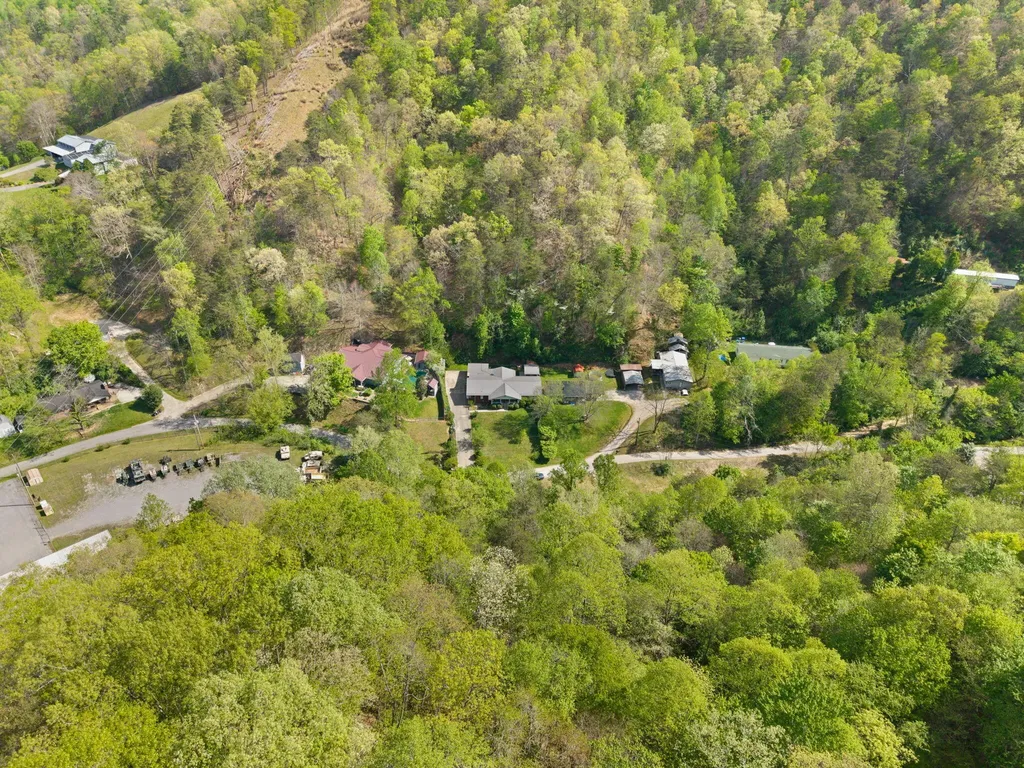 191 Armory Road Prestonsburg KY 41653