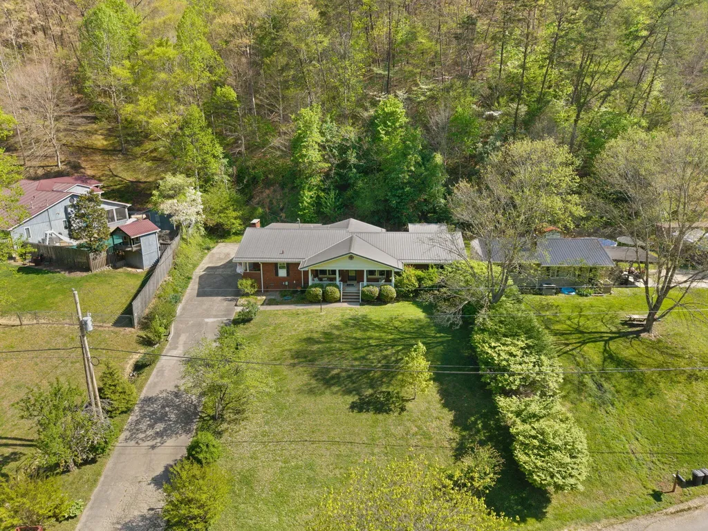 191 Armory Road Prestonsburg KY 41653