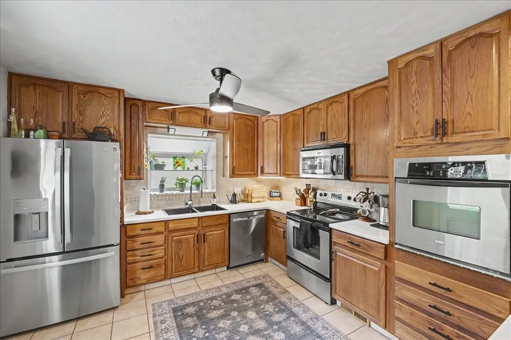936 Maywick Drive Lexington KY 40504