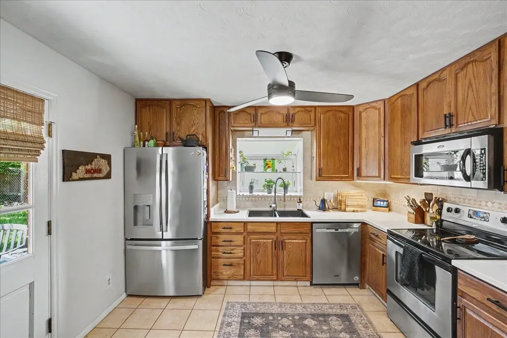 936 Maywick Drive Lexington KY 40504
