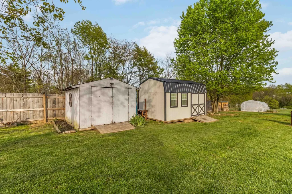 186 George Lane Road Lancaster KY 40444