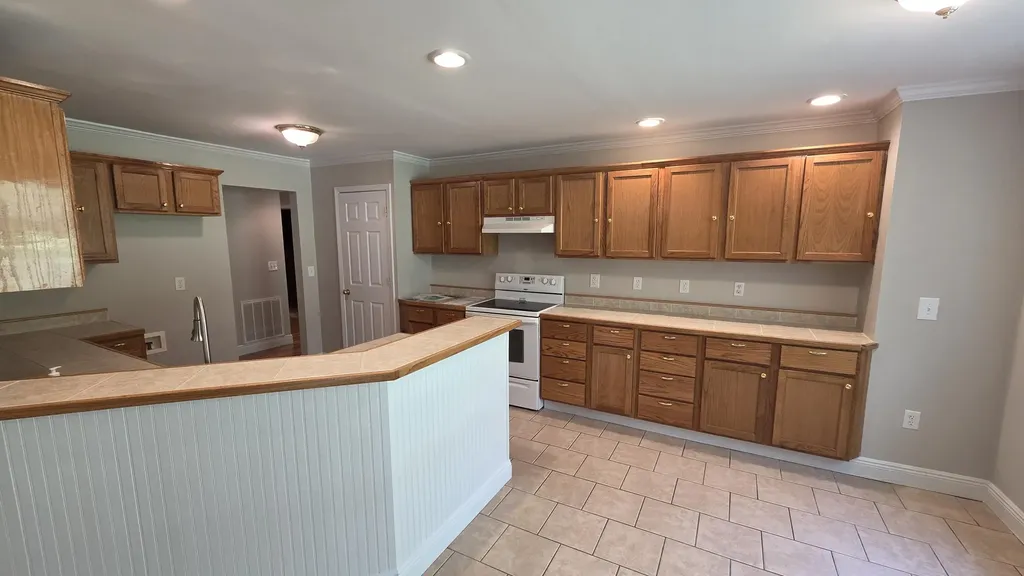 141 Ponderosa Drive London KY 40741