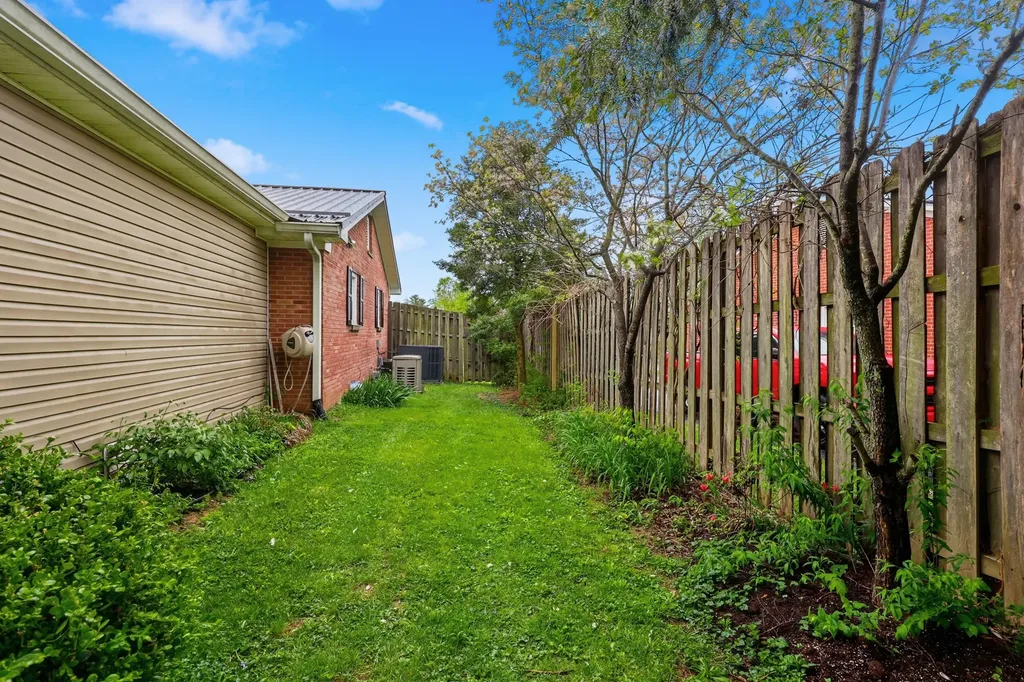 100 Evergreen Drive Lawrenceburg KY 40342