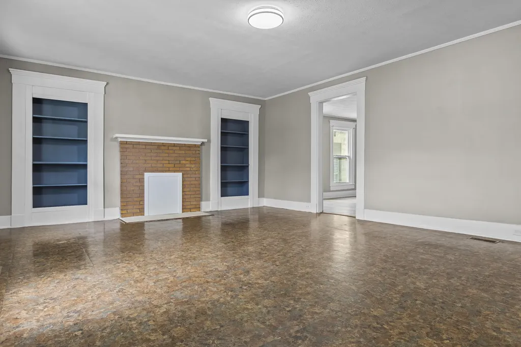 208 Holmes Street Frankfort KY 40601