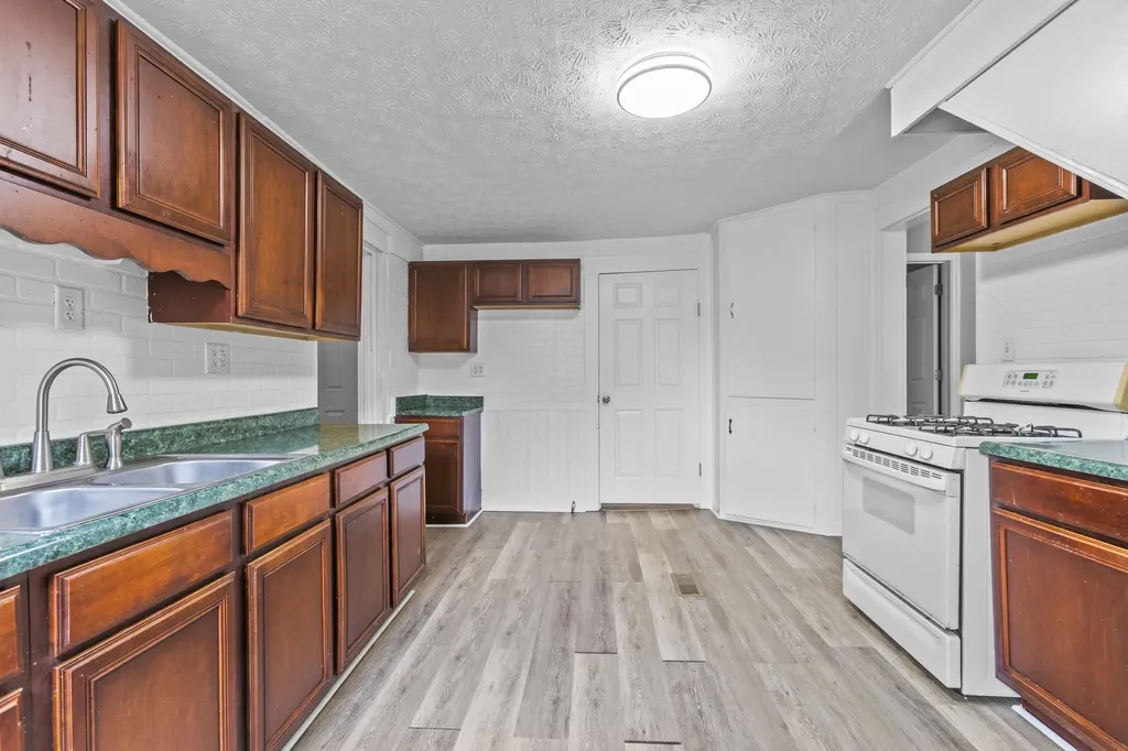208 Holmes Street Frankfort KY 40601