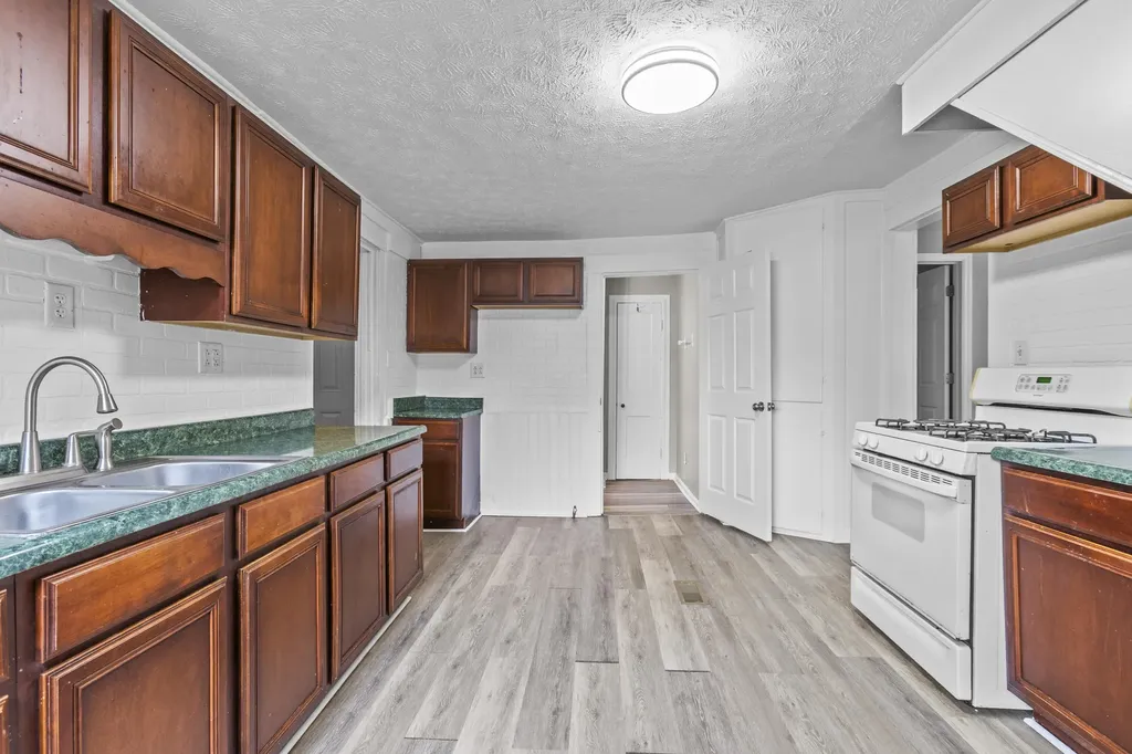 208 Holmes Street Frankfort KY 40601