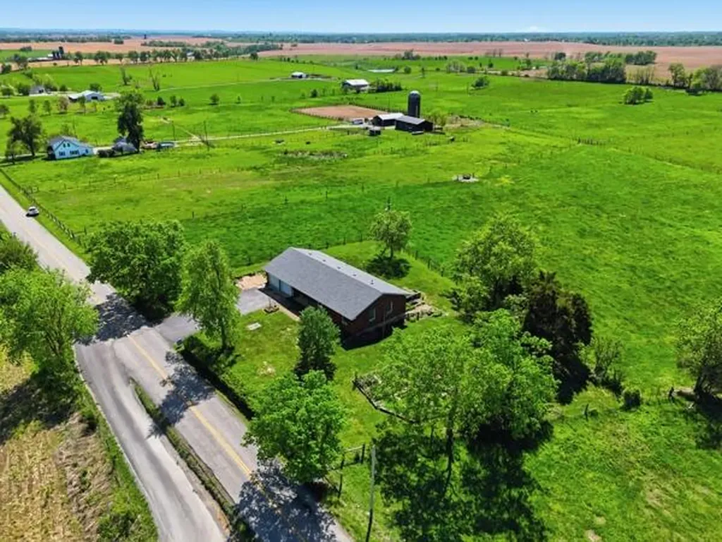 1330 Curry Pike Harrodsburg KY 40330