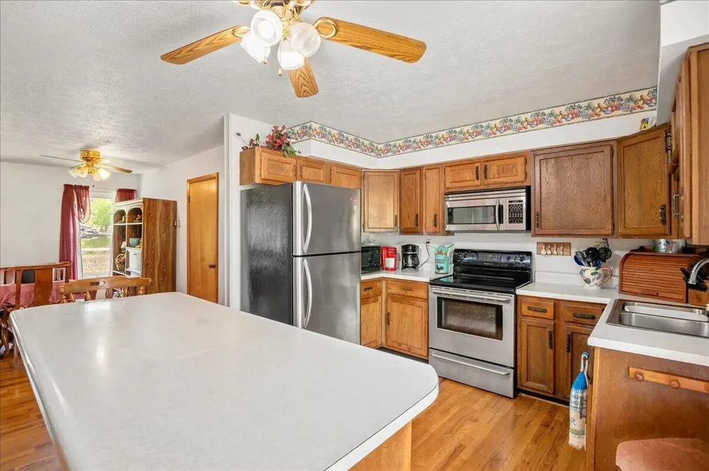 2922 State Highway 1232 Gray KY 40734