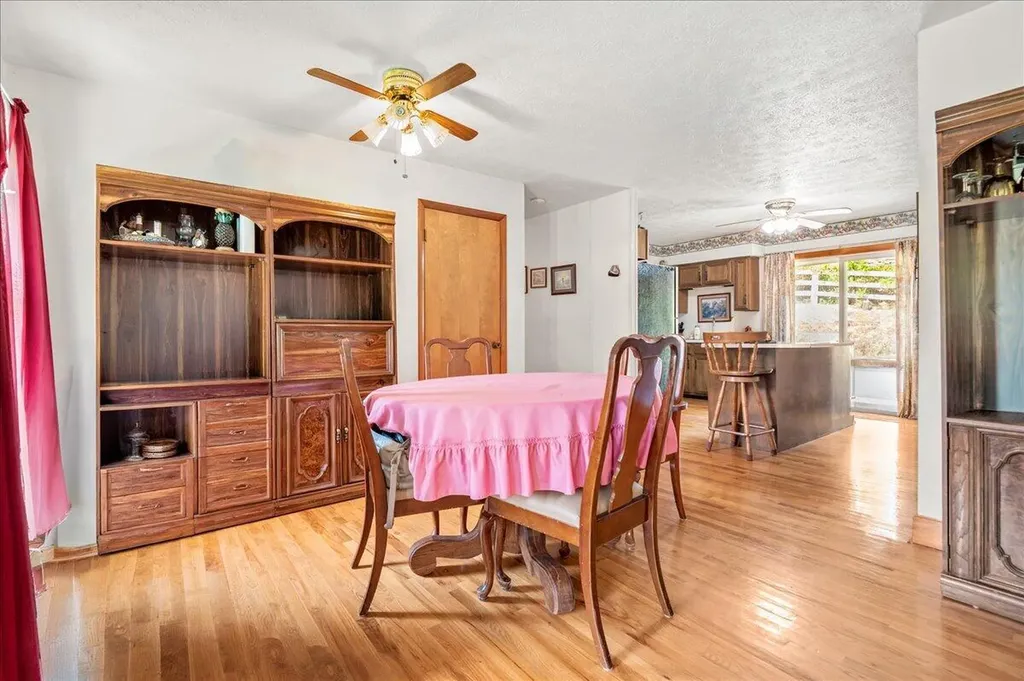 2922 State Highway 1232 Gray KY 40734