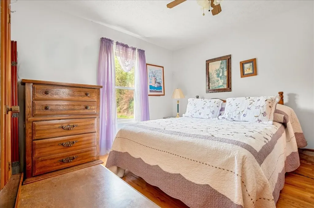 2922 State Highway 1232 Gray KY 40734