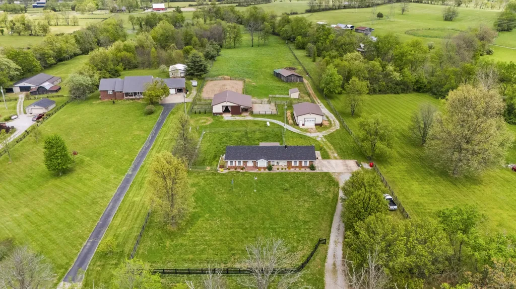 2426 Mccauley Road Wilmore KY 40390