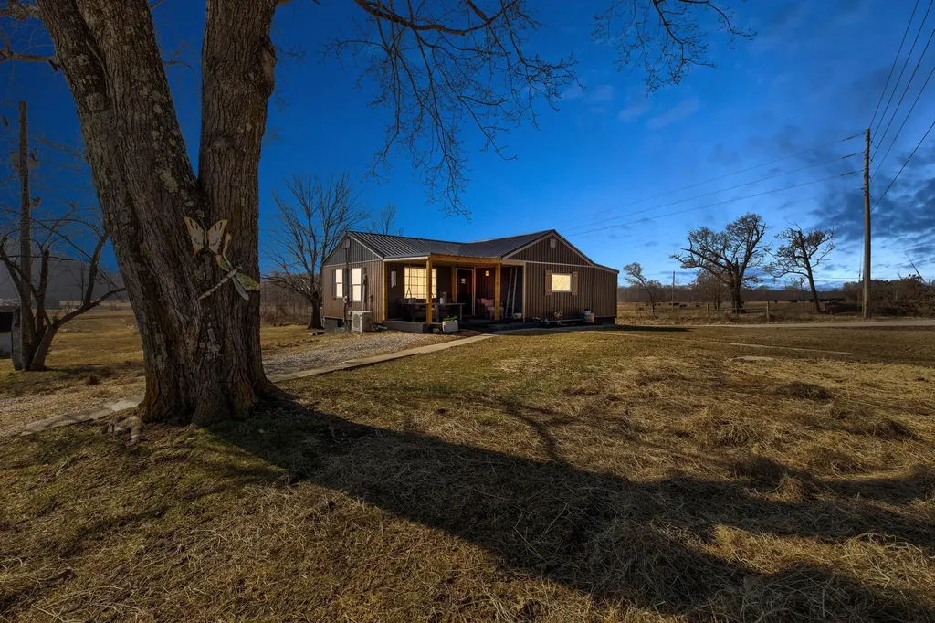 12625 Main Street Jeffersonville KY 40337
