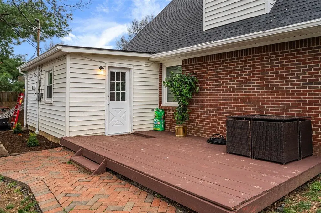 515 Berlin Drive Versailles KY 40383