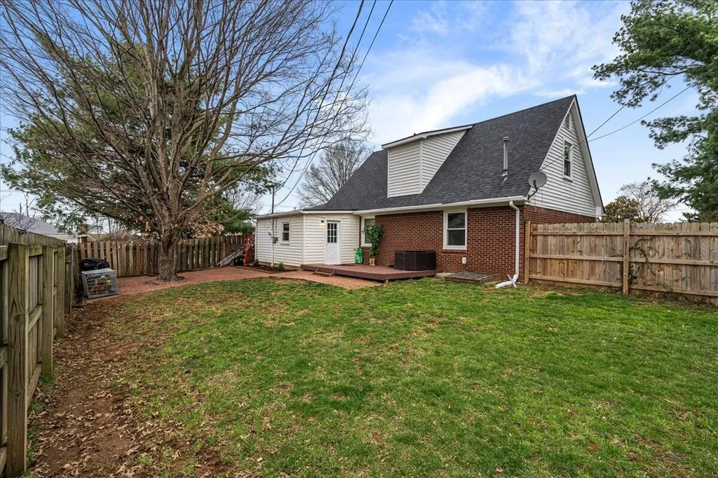 515 Berlin Drive Versailles KY 40383
