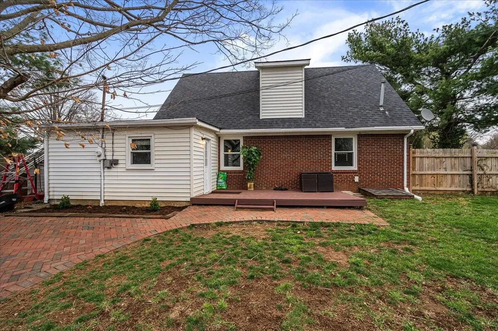 515 Berlin Drive Versailles KY 40383