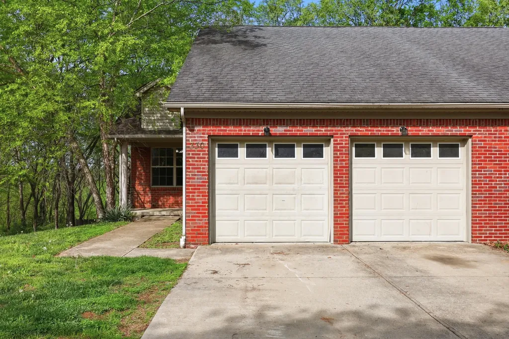330 Williamsburg Lane Georgetown KY 40324