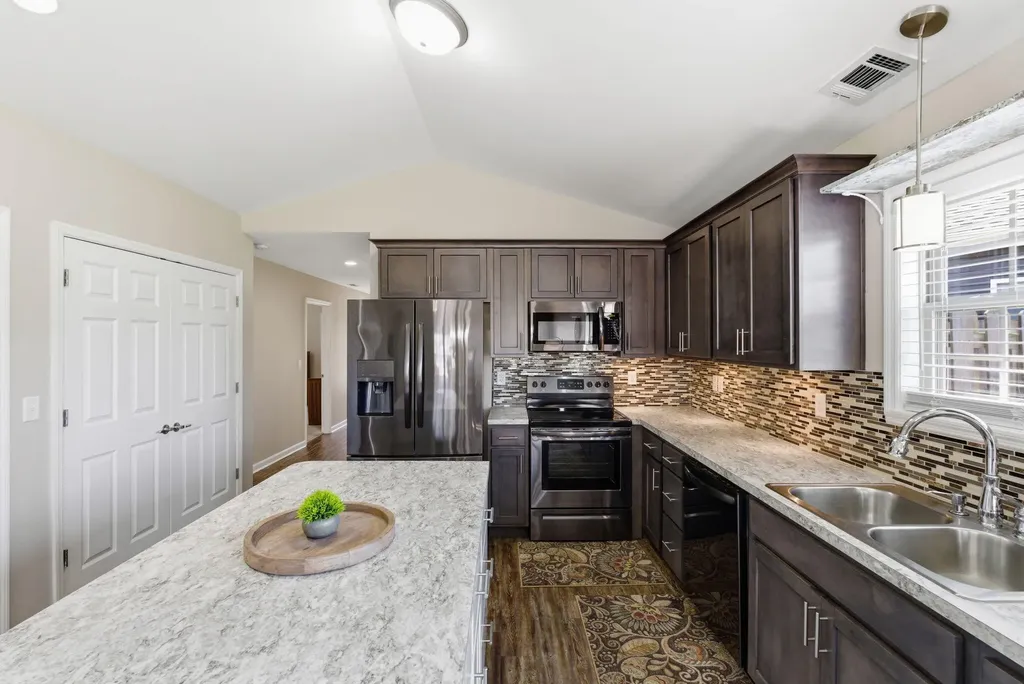 2901 Sullivans Trace Lexington KY 40511