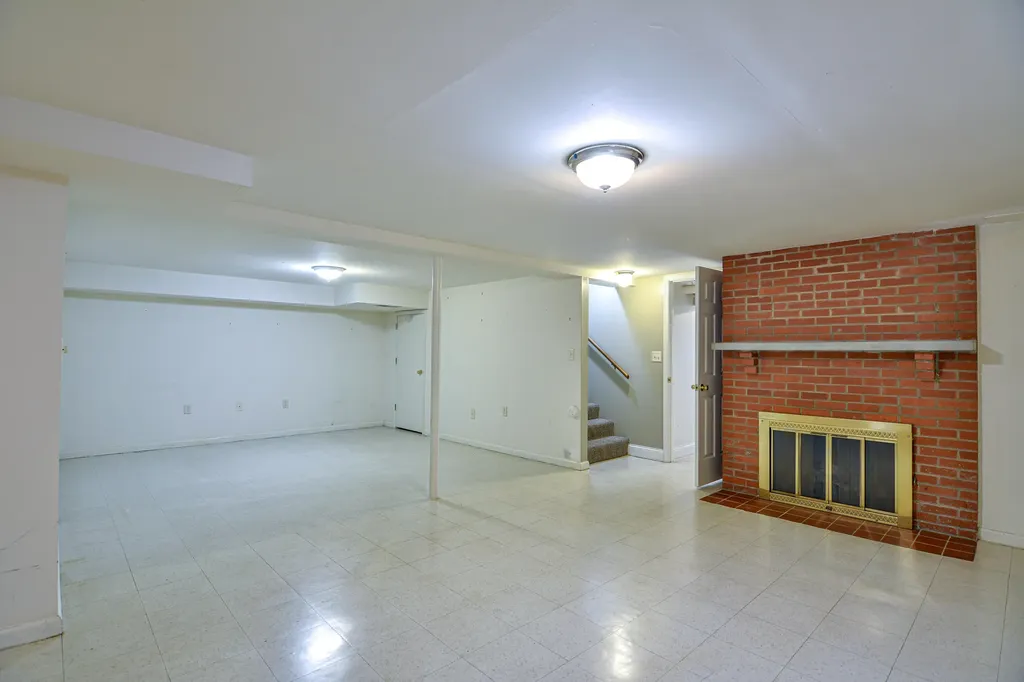 314 Glendover Road Lexington KY 40503