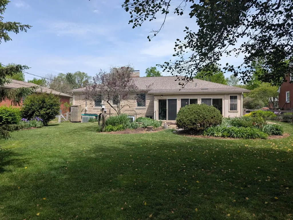 314 Glendover Road Lexington KY 40503