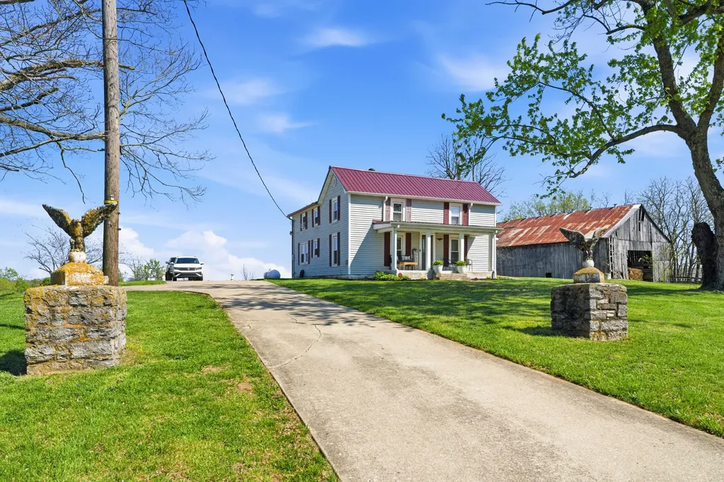 5821 Lawrenceburg Road Chaplin KY 40012