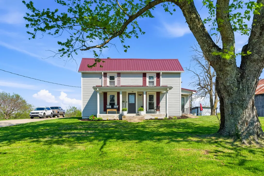 5821 Lawrenceburg Road Chaplin KY 40012