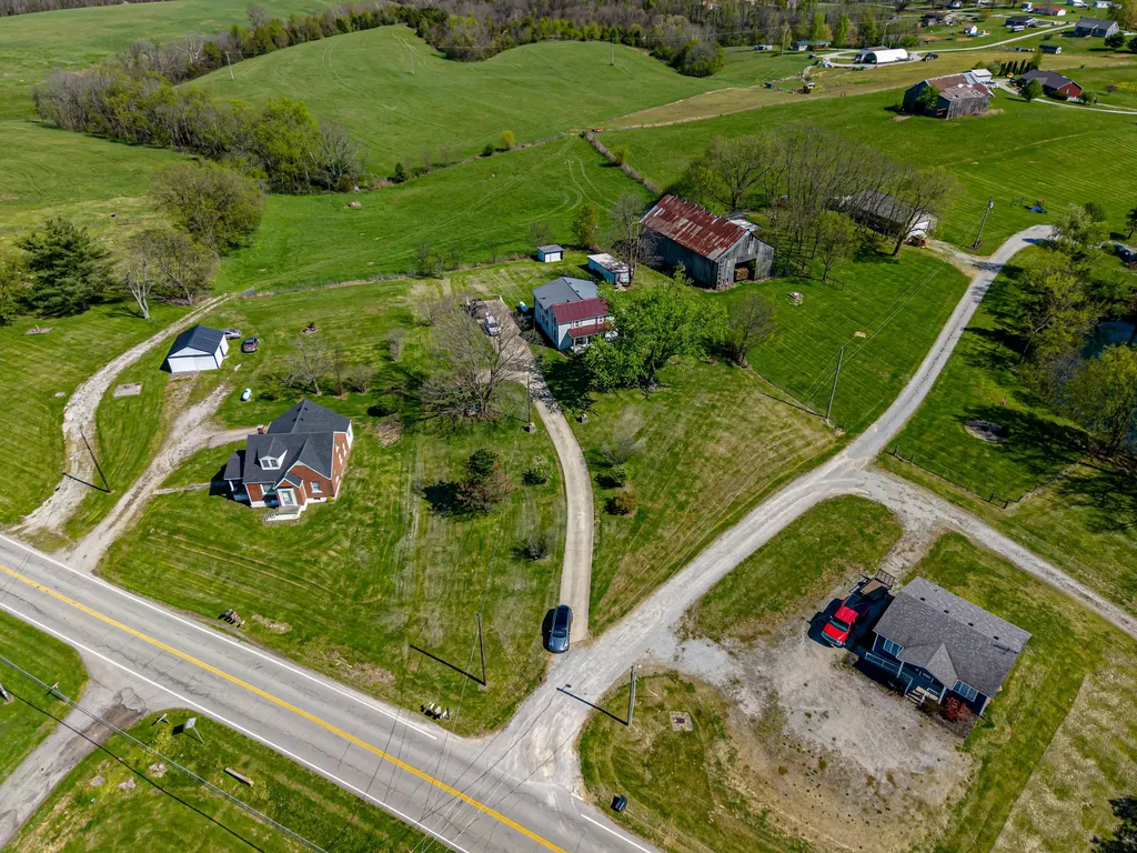 5821 Lawrenceburg Road Chaplin KY 40012