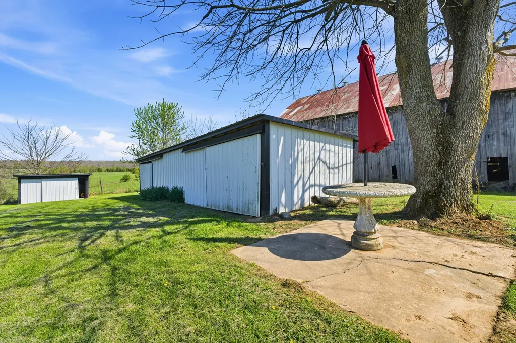 5821 Lawrenceburg Road Chaplin KY 40012