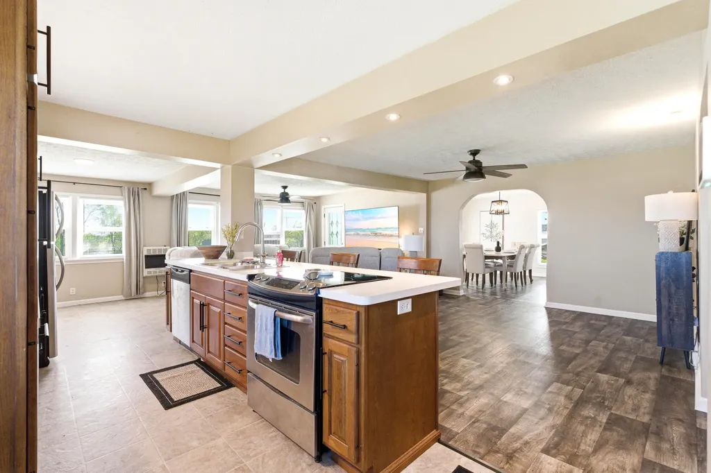 5821 Lawrenceburg Road Chaplin KY 40012